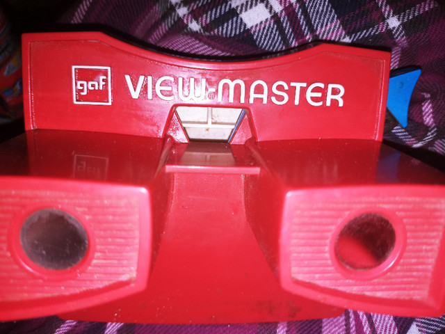 VINTAGE VIEWMASTER in Arts & Collectibles in Sarnia