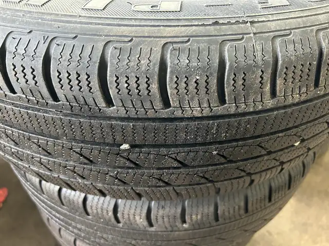 Volkswagen Tiguan 5*112mm 57.1mm with Imperial 215/60/17 winter in Tires & Rims in City of Toronto - Image 5
