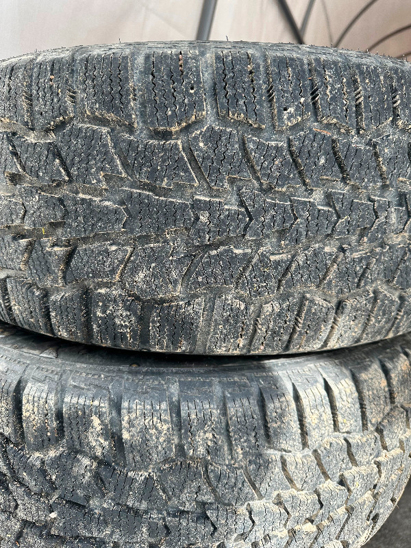 235/55 r17 winter tires Ford Escape in Tires & Rims in Muskoka - Image 2