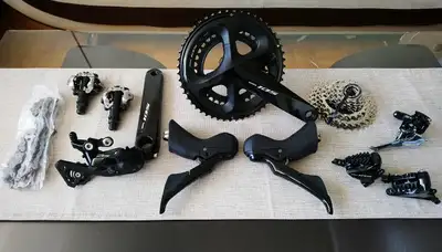 Shimano 105 R7020 11-Speed Road Bike Hydraulic Disc Groupset, View more