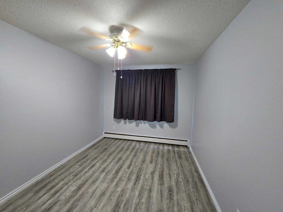 one bedroom apartment 4