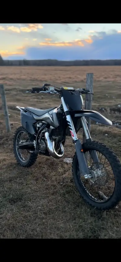 Looking for dirtbikes in need of any sort of work If you have a bike kicking around in need of some...