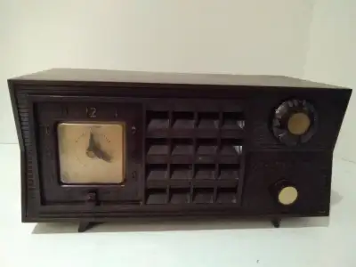 Vintage Admiral 4M22X Tube Clock Radio, 1957, View more