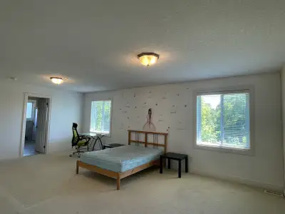 -International Students/Visitors are welcome. -utilities included -parking available $ -furnished -G...