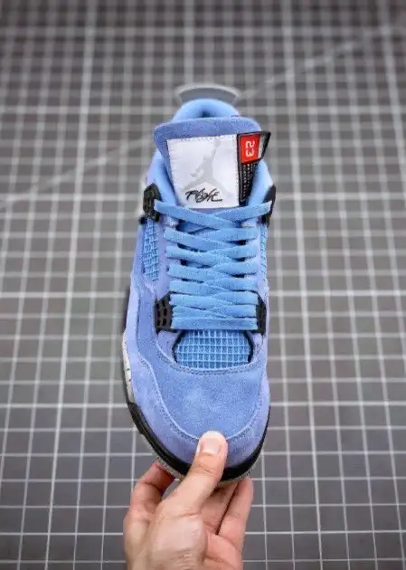 Jordan 4 university blue in Men's Shoes in Mississauga / Peel Region - Image 4