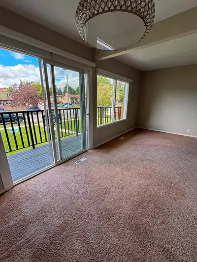 2 Bedroom in Westhills SW