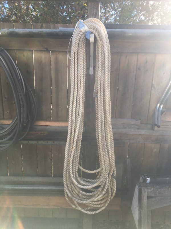 3/4"X 230 FT MARINE ROPE in Boat Parts, Trailers & Accessories in North Bay