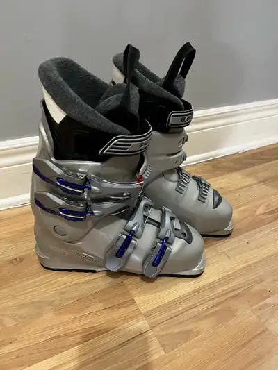 Salomon Performa 650 ski boots size 24-24.5, View more