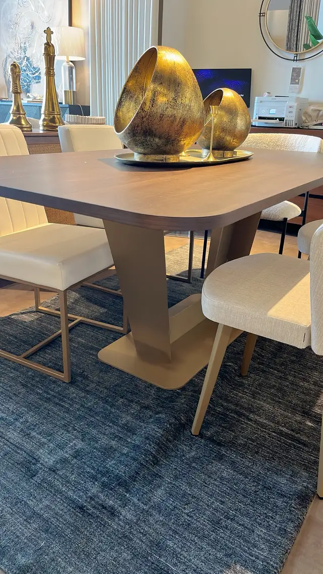 rh eq3 wood dining table  in Dining Tables & Sets in City of Toronto - Image 3