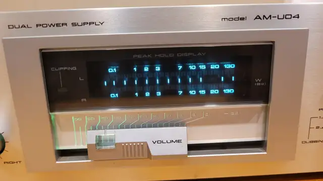 vintage akai AM-U04 amplifier in Stereo Systems & Home Theatre in Mississauga / Peel Region - Image 5