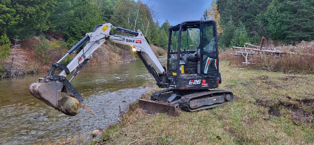 E26 Bobcat Mini Excavator - LIGHTLY USED! in Heavy Equipment in Barrie