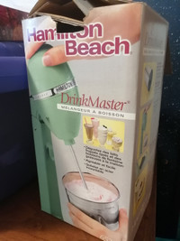 Hamilton Beach Aqua Milkshake Drink Master; Stainless Steel / Mint