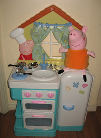 Peppa Pig’s Little Kitchen Play Set with Lights Sounds