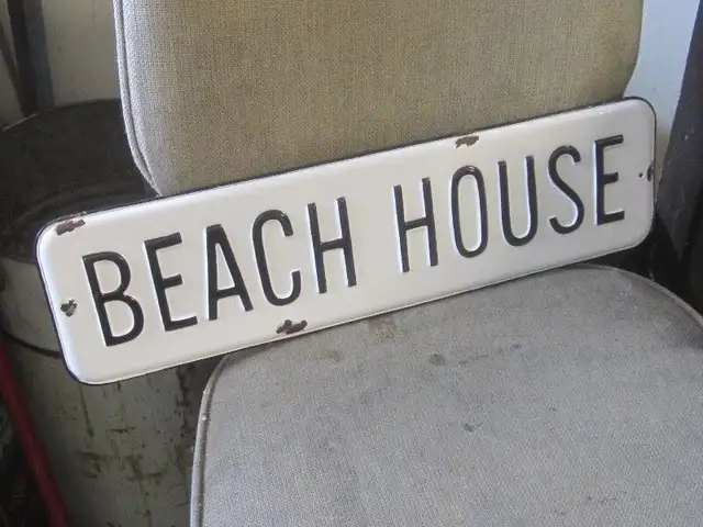 DECORATIVE BEACH HOUSE PORCELAIN ENAMEL SIGN $25.00