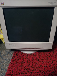 SOLD...16" Viewsonic PT775 Professional Crt MonitoR....SOLD
