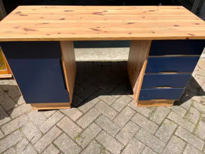 Desk for sale. Very good condition. 23.5” x 55”.