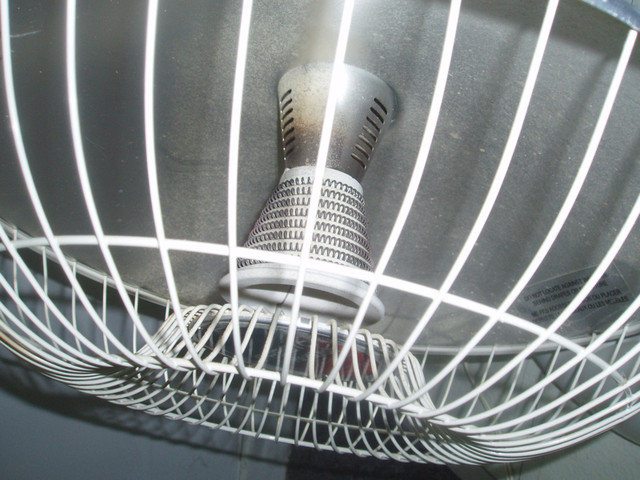 Radiateur électrique portatif à disque parabolique dans Chauffage et climatisation  à Granby - Image 3