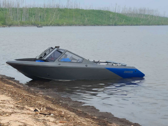 2022 Coyote 180 Predator Jetboat in Powerboats & Motorboats in Fort McMurray - Image 2