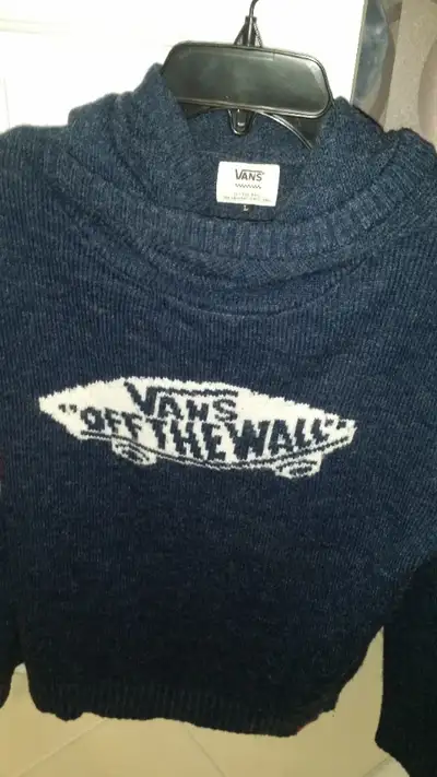 Vans Sweater Hoody Vans Off the Wall logo Size=Large (Fits like a Medium) Rare, hard to find Great f...