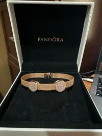 Brand New Pandora Reflections Mesh Rose Gold Bracelet 