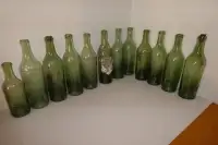 Lot de 12 bouteille de vin anciennes