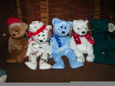 VINTAGE CHRISTMAS TY BEANIE HOLIDAY BEARS, View more