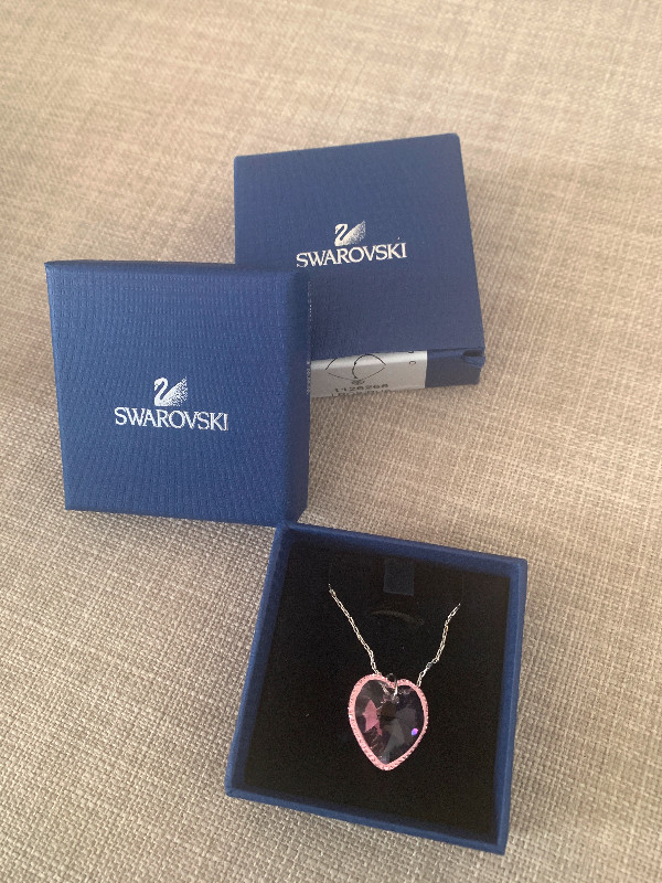 Swarovski Crystal Heart Pendant Necklace-Brand New, Valentine’s in Jewellery & Watches in Ottawa - Image 2