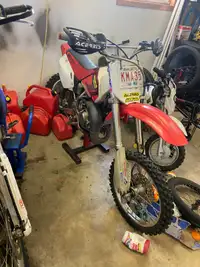 2002 cr80