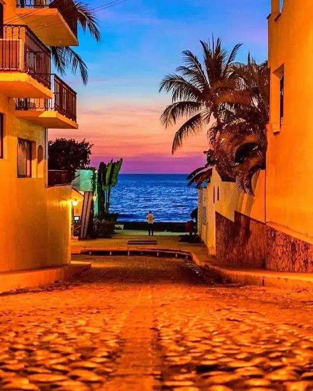 Last minute sale vacation Mexico travel holiday rent beach  in Mexico in Canada - Image 3