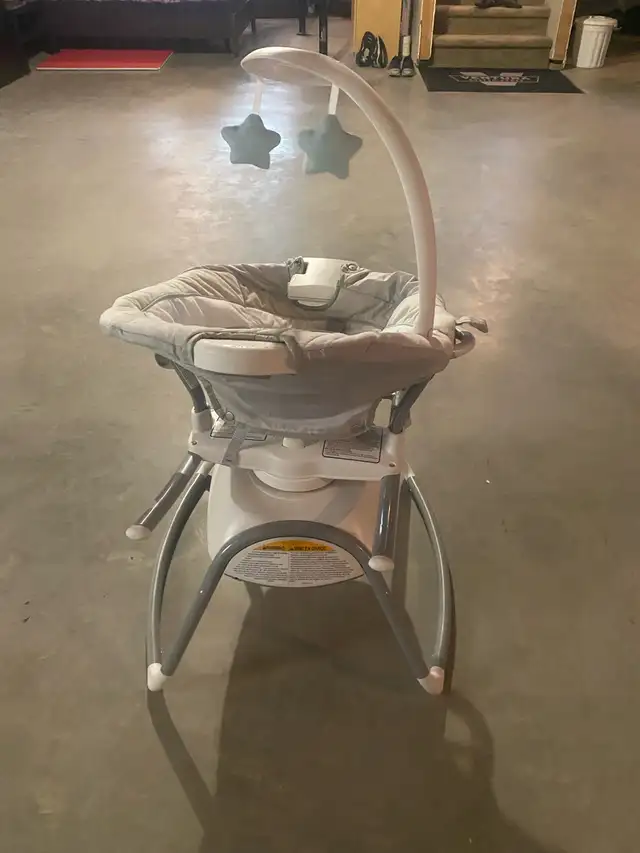 Graco Duet Glide Swing with Portable Rocker in Playpens, Swings & Saucers in Winnipeg - Image 3