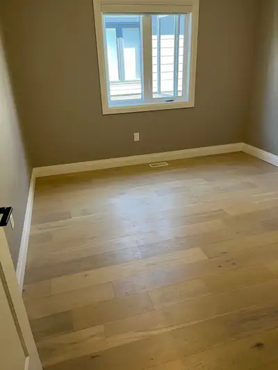 Private $650 plus utilities OR Sharing $450 plus utilities each Available from February 1st