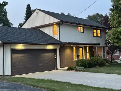 570 7th St W, Owen Sound. Unique offer. Bright 2 storey with double garage in quiet neighbourhood. B...