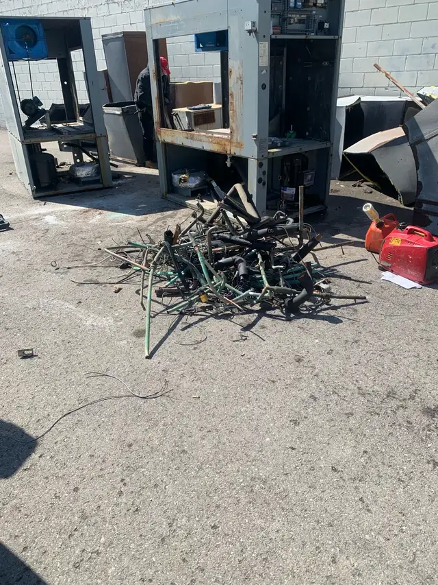 905-325-7238 SCRAP METAL REMOVAL (FREE SERVICE) text or call !! in Other in St. Catharines - Image 4