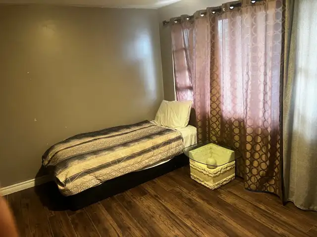 Room available for rent at Nora by the lake Motel in kincardine  in Ontario in Canada - Image 5