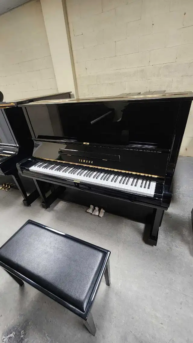 Yamaha U3 Professional Upright | MONTREAL IN STOCK | in Pianos & Keyboards in City of Montréal - Image 2