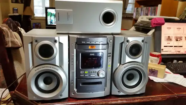 Panasonic 5 DVD/Video CD/CD Changer Stereo System SA-DK20. in Stereo Systems & Home Theatre in Winnipeg - Image 2
