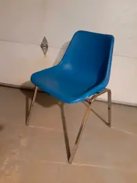 MCM  Chair