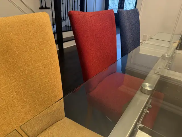 8 Wood Dining Room Chairs: 6 plus 2 Arm Chairs *** REDUCED PRICE in Dining Tables & Sets in Markham / York Region - Image 11