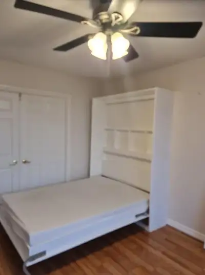 Big beautiful room with a private balcony in 2 bdrm apartment