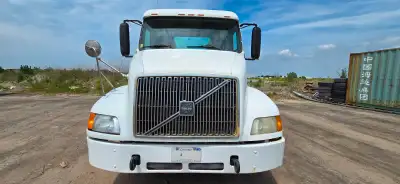 Detroit Series 60 engine 360hp 10 SPEED Eaton Fuller Good running truck, 1000000km 416-833-3073