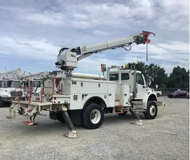 2015 Freightliner M2 - Altec Digger Derrick in Other in City of Toronto - Image 4