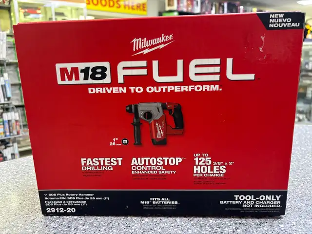 Milwaukee 2912-20 Fuel 1” SDS PLUS ROTARY HAMMER DRILL in Power Tools in Oshawa / Durham Region - Image 2