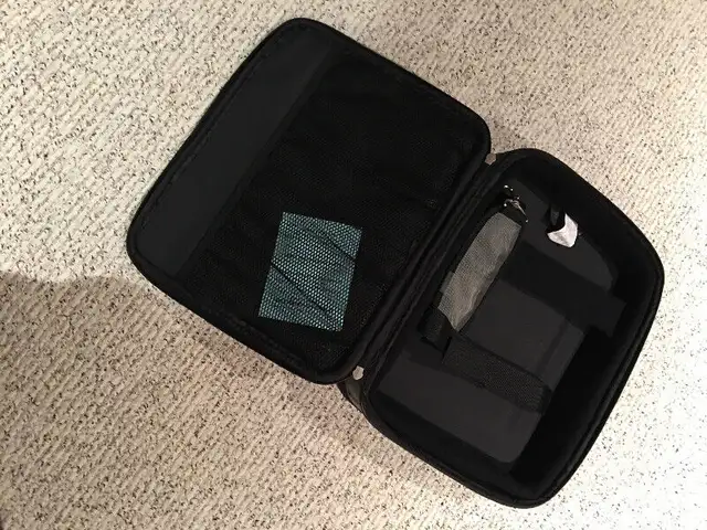 Laptop Case Samsonite Black & Grey; Brand New in Laptop Accessories in Oakville / Halton Region - Image 4