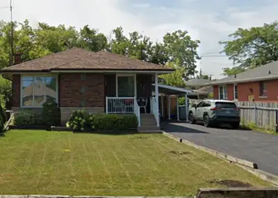 3 Bed Bunglaw  Upper level House For Rent Hamilton $2500