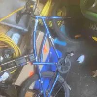 Blue medium size bike 