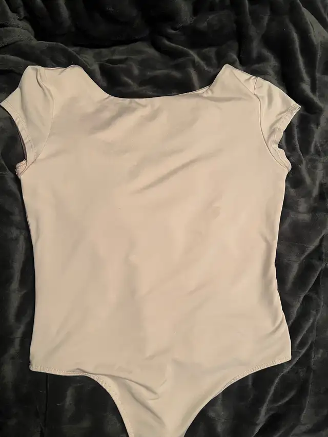 Woman’s clothes in Women's - Tops & Outerwear in London - Image 8