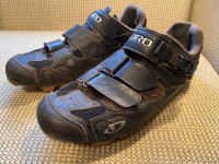 Giro mountain bike shoes w/ SPD cleats size 9.5