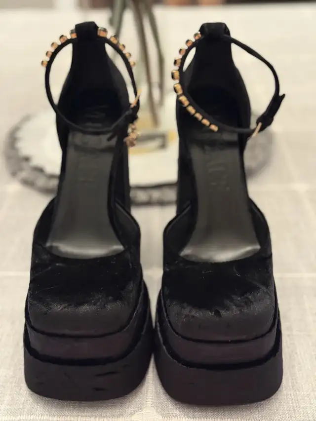 Versace Aevitas Heels64519999562371121