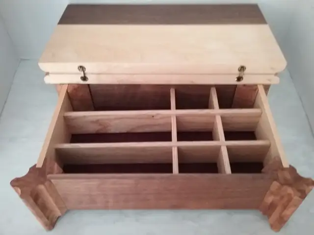 Hand Made Solid Wood Box With Hinged Lid (made in Whitby) in Storage & Organization in Oshawa / Durham Region - Image 3