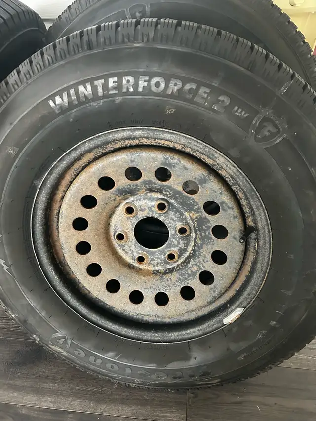 265 70 R17 115S Firestone Winter Studded Tires On Winter Rims in Tires & Rims in Cape Breton - Image 2